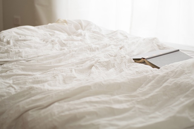 Sådan kan en sovemaske hjælpe dig med at bekæmpe jetlag
